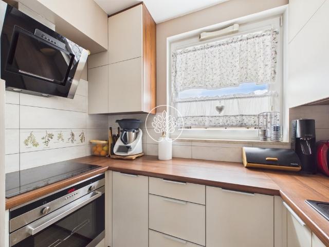 Sprzedam 2 pokojowe mieszkanie 45 m² w Warszawie Wawer