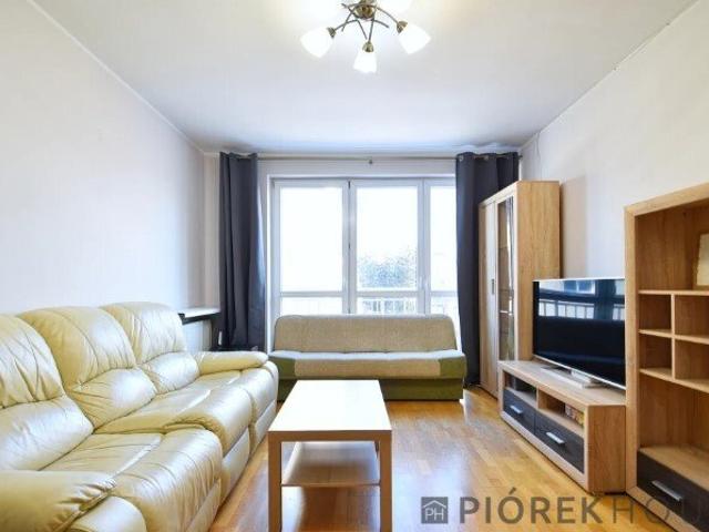 Sprzedam 2 pokojowe mieszkanie 45 m² z balkonem w Warszawie