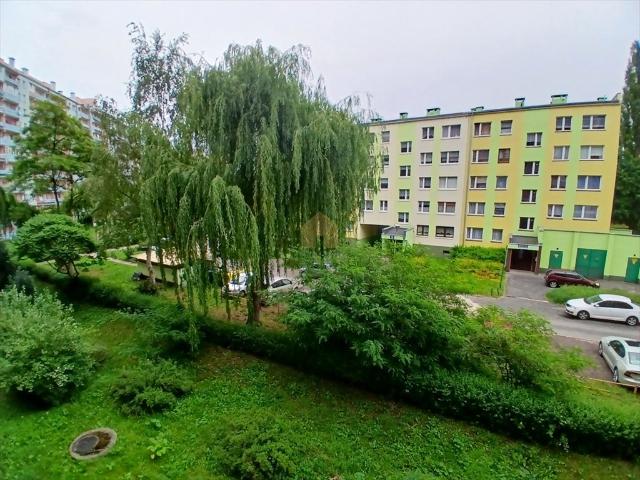 Dwustronne 48 m² z balkonem, ciepłe, blisko zieleni zapraszam