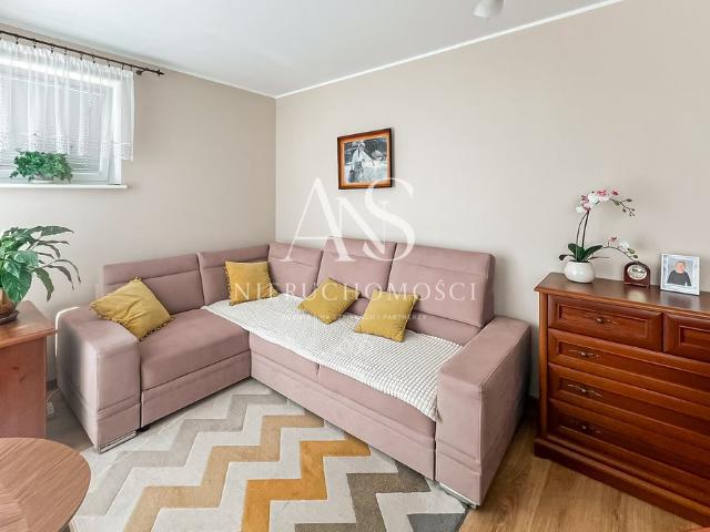 Sprzedam 2 pokojowe mieszkanie 50,33 m² z balkonem w Polic