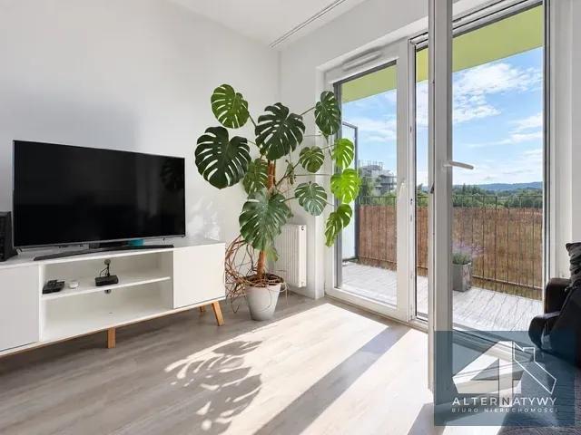 Sprzedam 3 pokojowe mieszkanie 46 m² z balkonem i pięknym widokiem