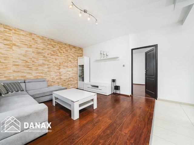 Sprzedam 3 pokojowe mieszkanie 66 m² z balkonem i widokiem na Tyniec