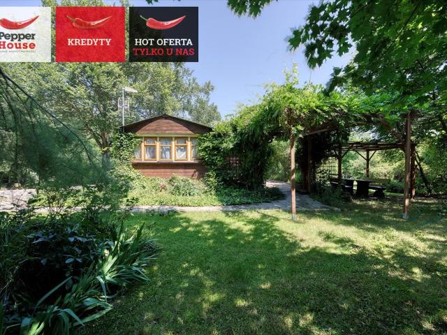 Sprzedam teren z domkiem holenderskim 5126 m² w Młodocinie