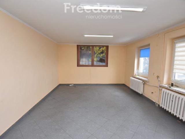 Sprzedam biurowo handlowy obiekt 540 m² w Opolu