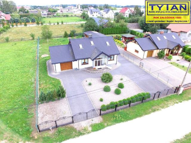 Sprzedam dom 147 m² z garażem w Radziłowie