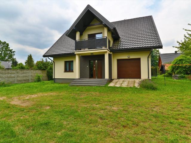 Sprzedam dom 152 m² z garażem i dużą działką w Gródku