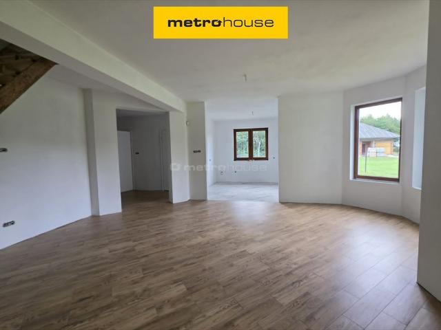 Sprzedam dom 176 m² z dużą działką i tarasem w Adamowej Górze