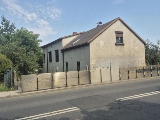 Sprzedam dom 180 m² z garażem i dużą działką w Gliwicach