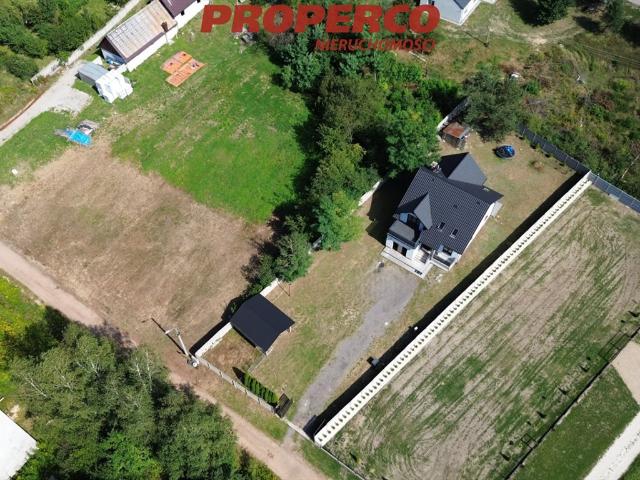 Sprzedam dom 180 m² z garażem i ogrodem w Niwach
