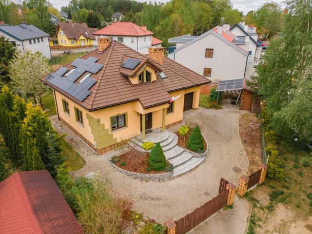 Sprzedam dom 183 m² z garażem w spokojnym Gutkowie