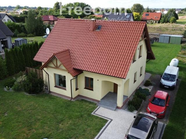 Sprzedam dom 192 m² z kominkiem i ogrzewaniem podłogowym