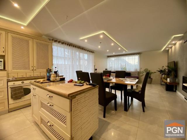 Sprzedam dom 215 m² z basenem i ogród w Pogorzelicy