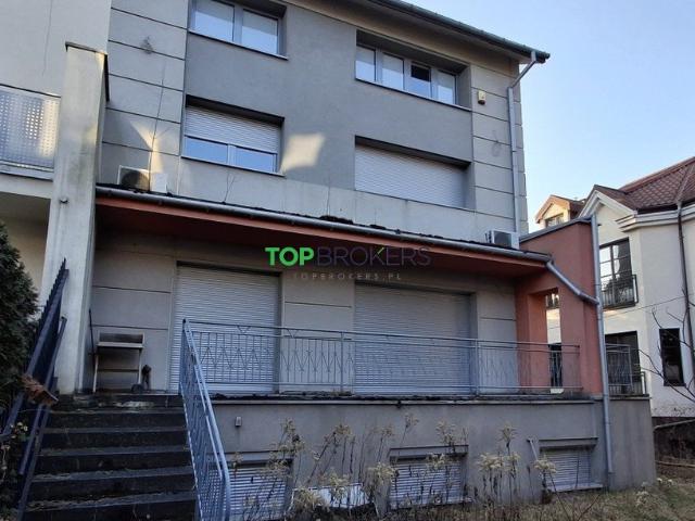 Sprzedam dom 262 m² z biurem i garażem w Warszawie