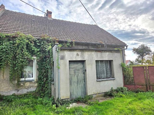Sprzedam dom 70 m² z potencjałem adaptacji w Minkowicach Oławskich