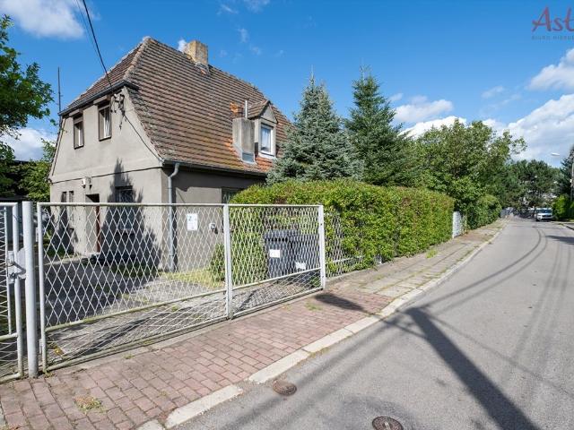 Zapraszam do obejrzenia domu 95 m² z garażem i dużą działką