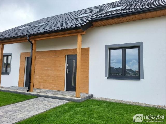 Sprzedam dom bliźniaczy 130 m² w Nowogardzie