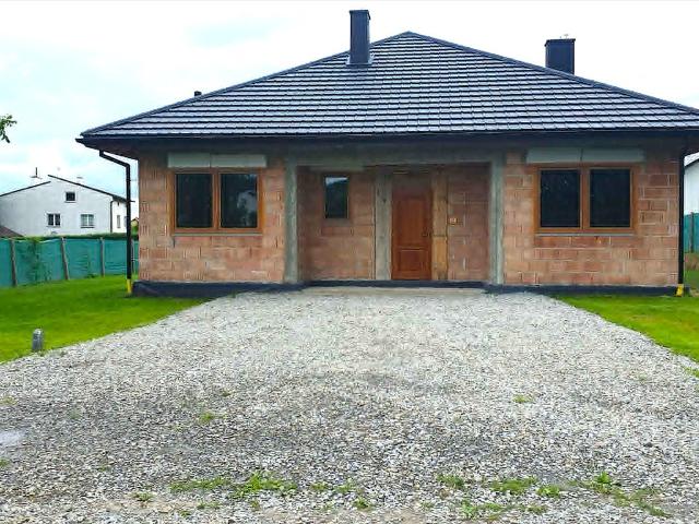Sprzedam dom w stanie surowym zamkniętym 98,96 m² w Boguchwale