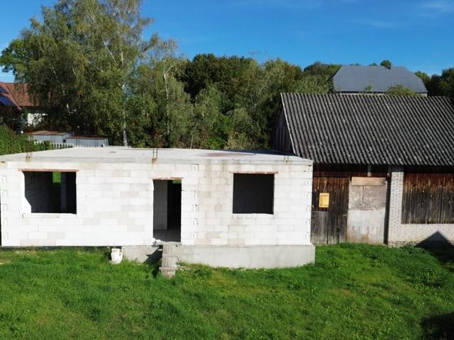 Sprzedam dom w stanie surowym otwartym 137 m² w Szancu