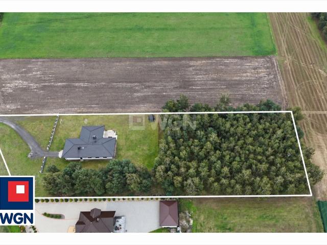 Sprzedam dom z własnym lasem i dużą działką 7300 m²