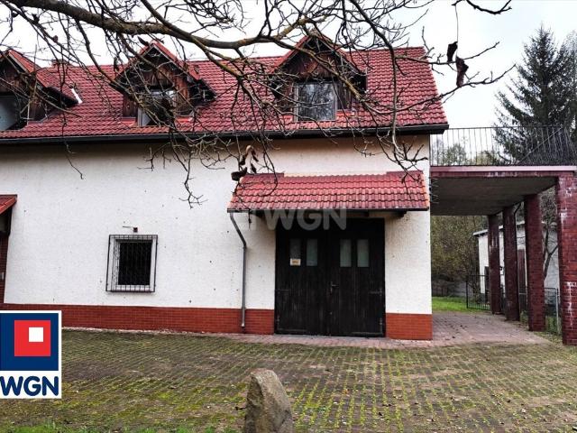 Polecam dom z halą usługową 280 m² w Mirostowicach