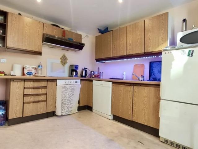 Sprzedam dochodowy dom 470 m² w Międzywodziu z pokojami do wynajęcia