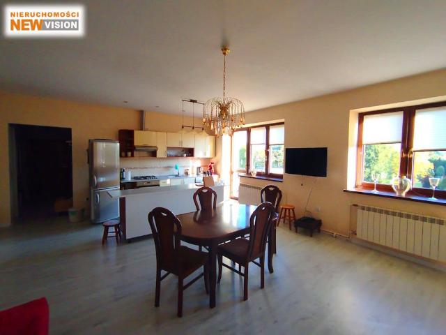 Sprzedam dwie nieruchomości 198 m² na dużej działce w Dąbrowie Górniczej