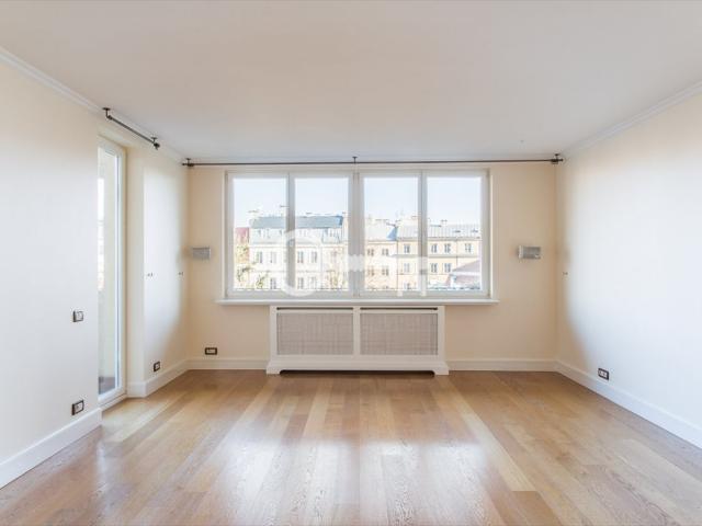 Sprzedam dwupoziomowe mieszkanie 172 m² w Warszawie