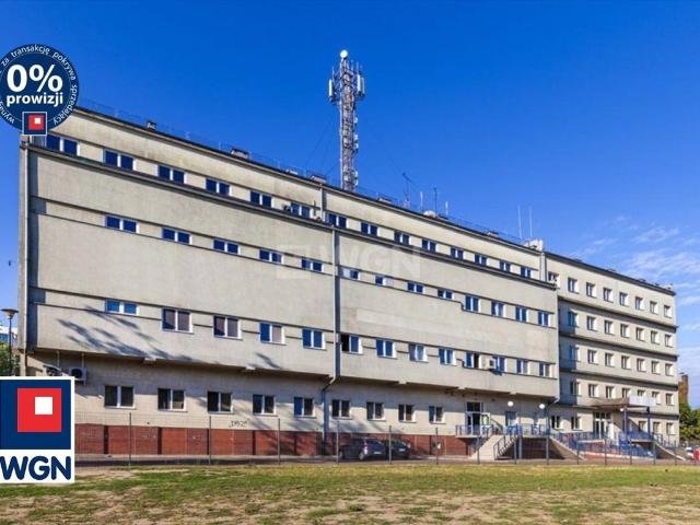 Sprzedam dużą działkę i obiekt usługowy 3979 m² w Skierniewicach