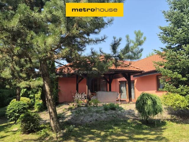 Sprzedam elegancki dom 160 m² z dużym ogrodem w Oleśnicy