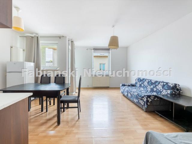 Sprzedam funkcjonalną kawalerkę 31,6 m² z balkonem i garderobą