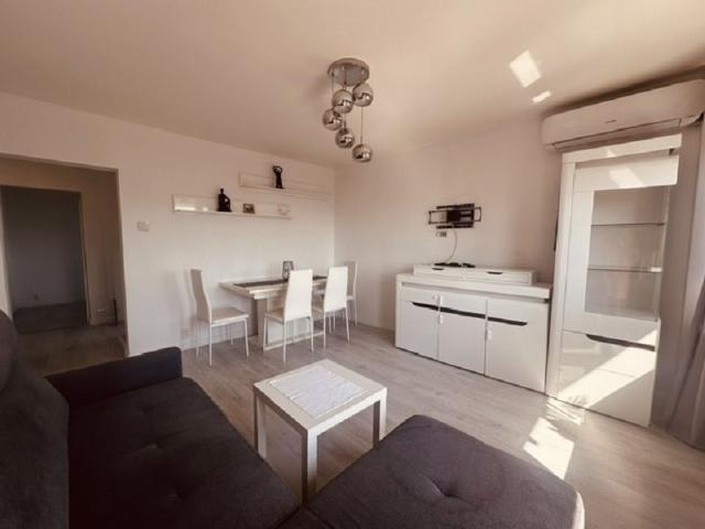 Sprzedam funkcjonalne 3 pokojowe mieszkanie 47,3 m² z balkonem i widokiem na las