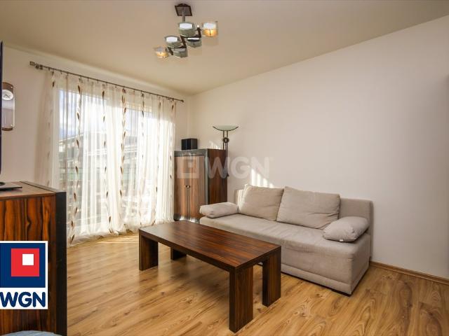 Sprzedam funkcjonalne 2 pokojowe mieszkanie 38,71 m² z balkonem i dużą piwnicą