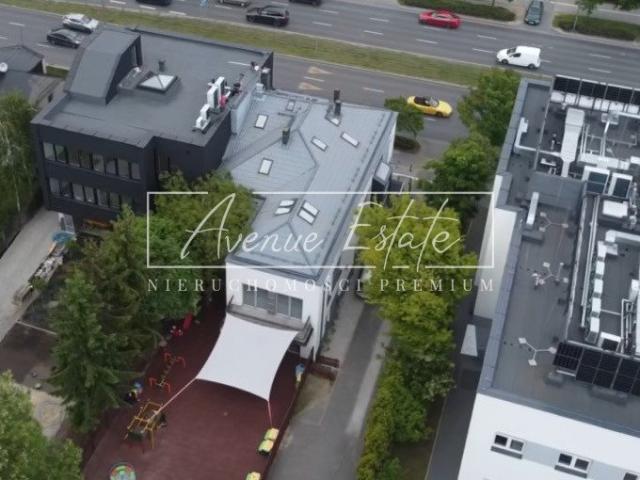 Sprzedam funkcjonalny budynek komercyjny 440 m² w Wilanowie