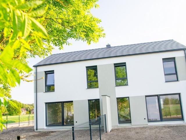 Sprzedam funkcjonalny dom 100 m² w Rokietnicy z dużym ogrodem