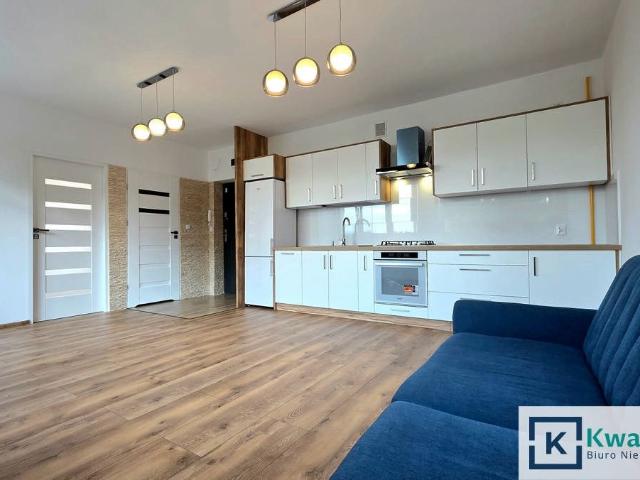 Sprzedam jasne 40 m² mieszkanie w Lesku z nowym sprzętem