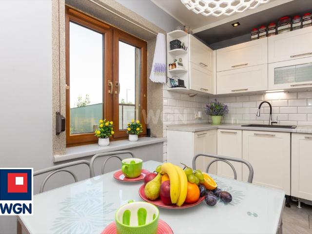 Sprzedam jasne 2 pokojowe mieszkanie 42,63 m² z garażem w Zabrzu