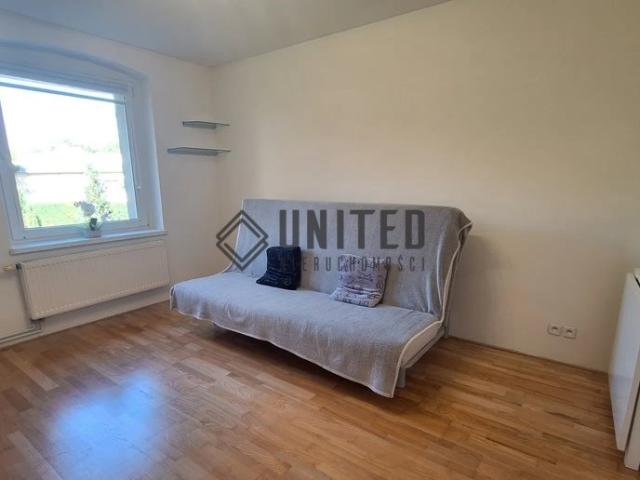 Sprzedam jasne 2 pokojowe mieszkanie 42,9 m² z prywatnym miejscem wrocławskim Nowym Dworze