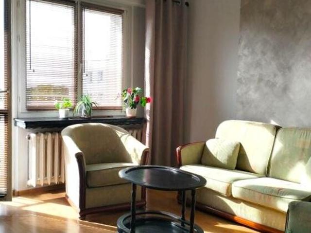 Sprzedam jasne 2 pokojowe mieszkanie z balkonem w Gliwicach