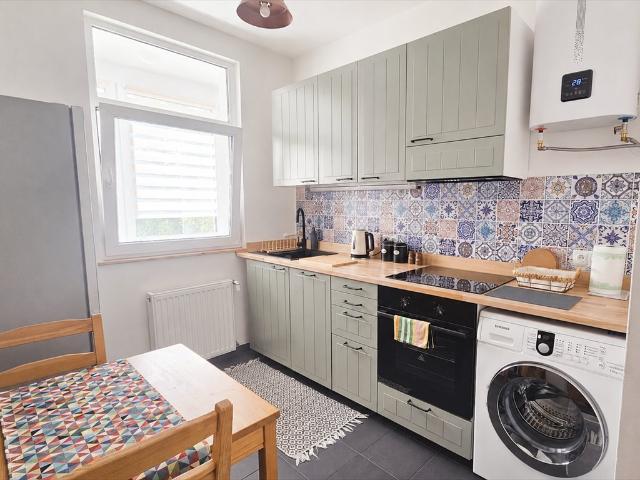 Sprzedam jasne 34 m² mieszkanie po remoncie z loggią i piwnicą