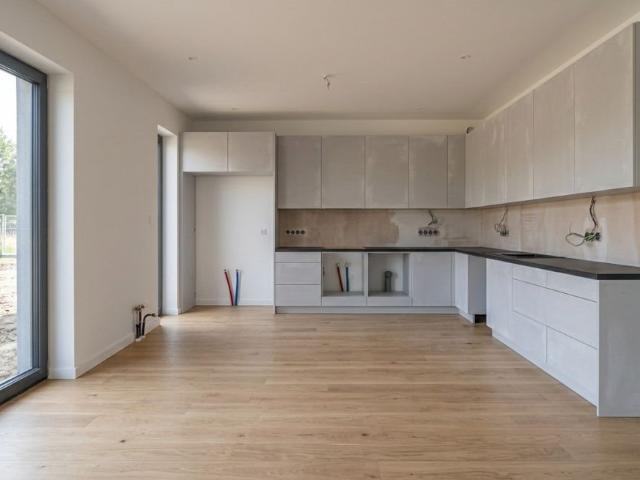 Sprzedam komfortowy dom 92 m² w Słominie z 2 miejscami parkingowymi