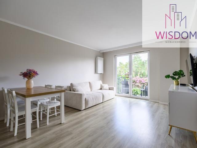 Sprzedam komfortowe 2 pokojowe mieszkanie 41 m² z balkonem i widokiem na las