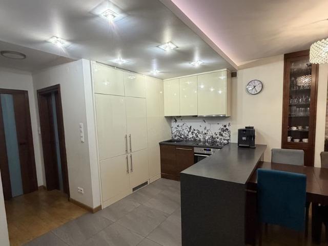 Sprzedam komfortowe 3 pokojowe mieszkanie 62,38 m² w Otwocku