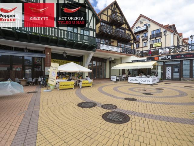 Sprzedam lokal usługowy 63,3 m² w sercu Mikołajek