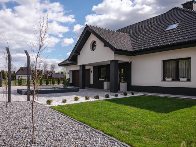 Sprzedam luksusową rezydencję 220 m² w Grybowie