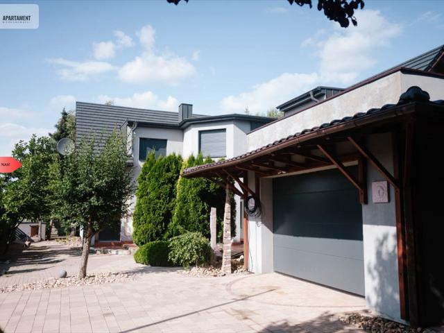 Sprzedam luksusową rezydencję 260 m² z oranżerią i ogrodem