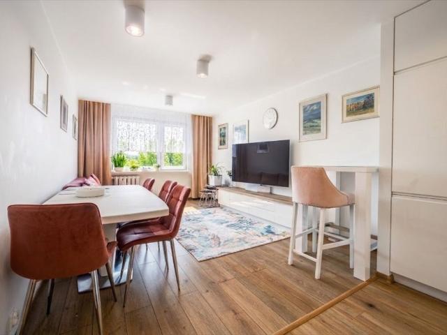 Sprzedam mieszkanie 43 m² w centrum Sosnowca z komórką