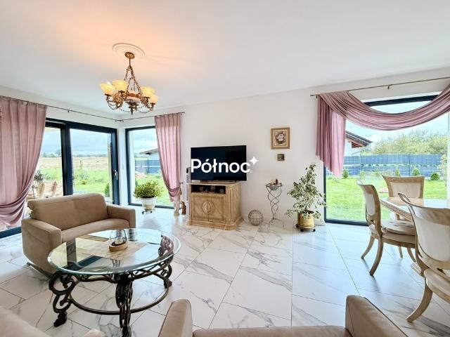 Sprzedam nowoczesny dom 142 m² z ogrodem w Nowogrodźcu
