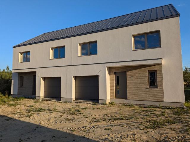 Sprzedam nowoczesny dom 154 m² w Woli Mrokowskiej z garażem