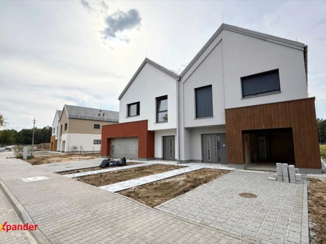 Sprzedam nowoczesny dom 158 m² z garażem we Wrocławiu