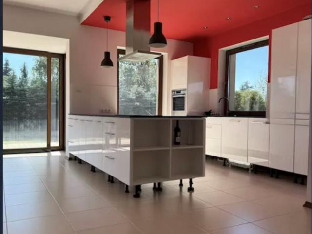 Sprzedam nowoczesny dom 164 m² w spokojnym Prażmowie